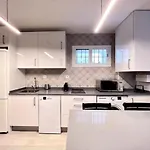 Macasta Suite